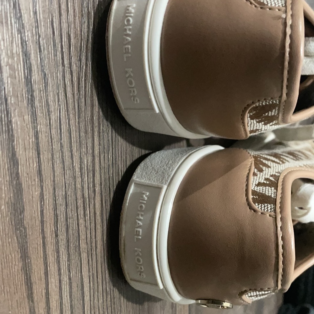 Michael Kors Sneaker Shoes View 4